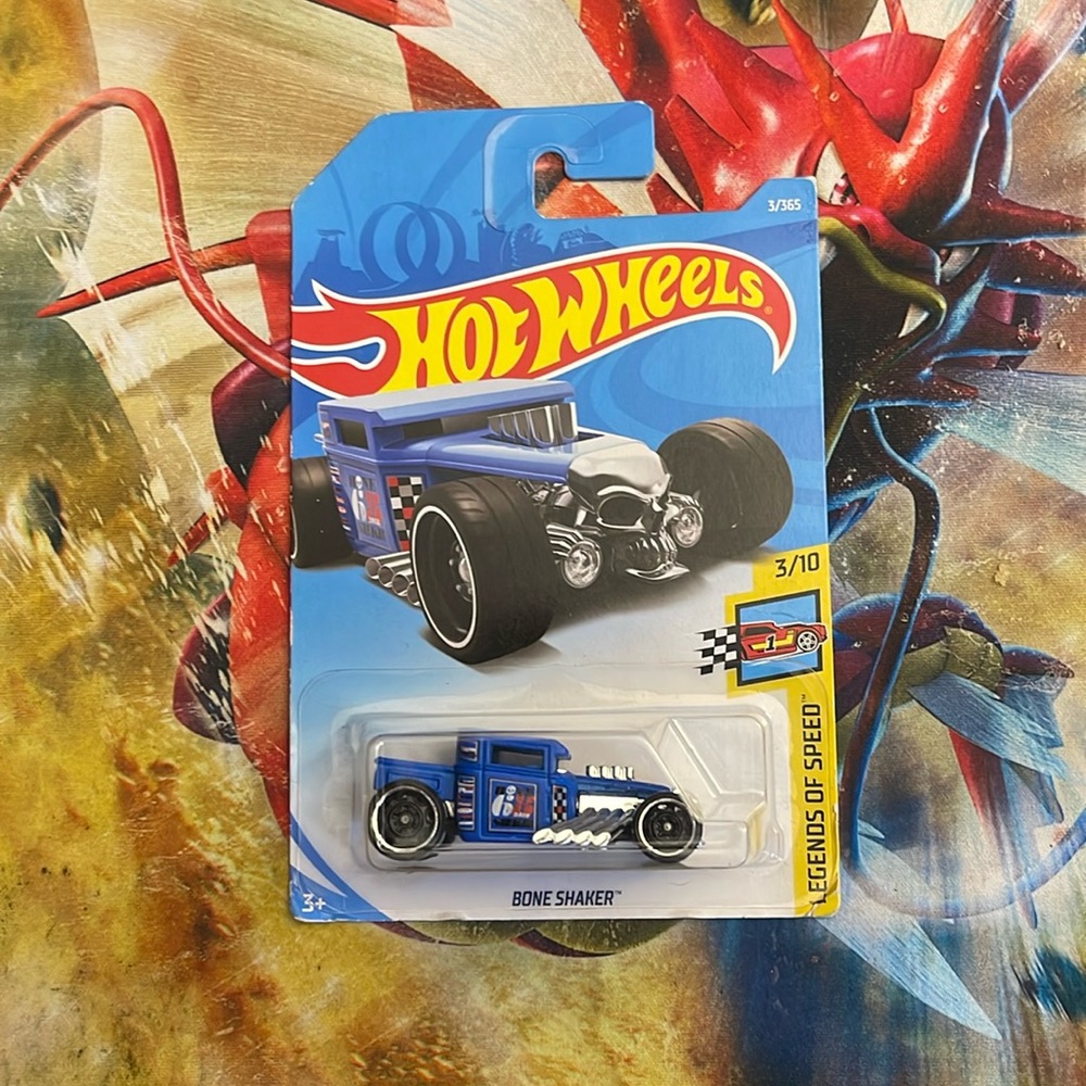 2017 HotWheels Bone Shaker FJX05 New In Box!